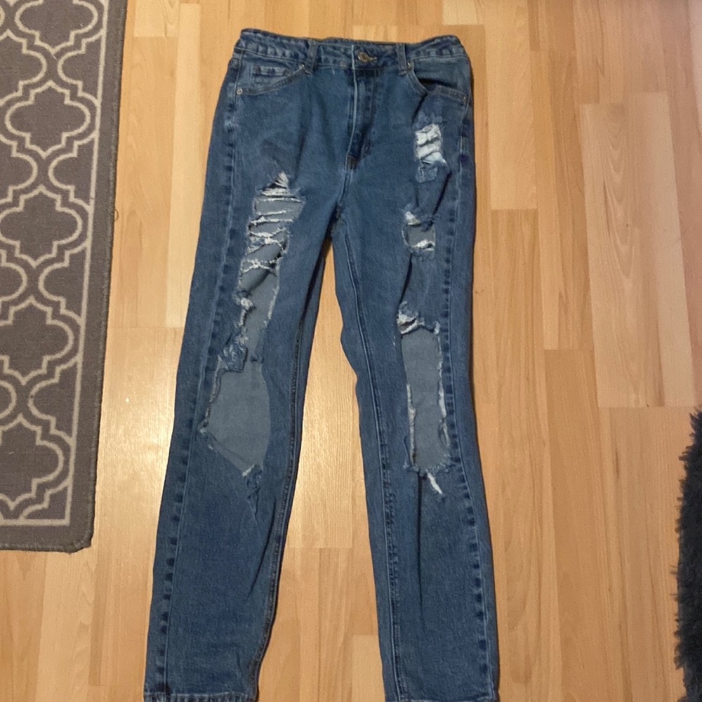 Mid rise blue Aeropostale ripped mom jeans